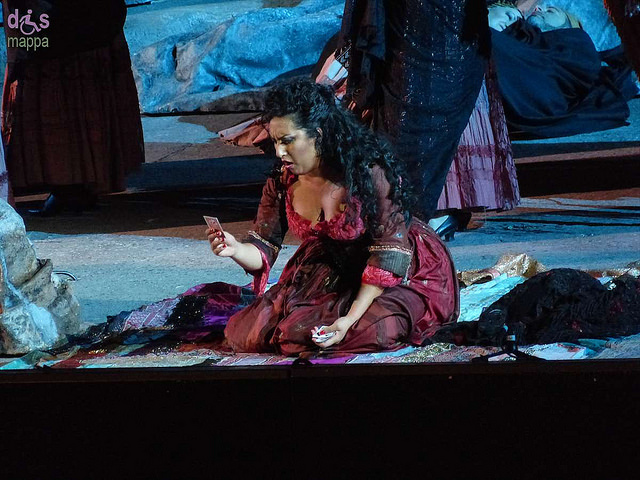 Anita Rachvelishvili dans le rôle de Carmen, mise en scène de Franco Zeffirelli, Opéra de Vérone, 2014.
